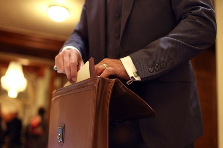 Özünə 15-ci müavin  təyin etdi