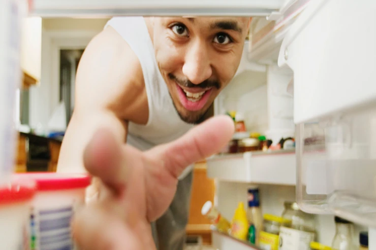 Soyuducudakı məhsullar niyə tez xarab  olur: bu 3 şey "səssiz qatil"dir 