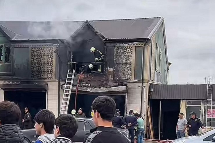 Zabratda avtomobil təmiri sexində yanğın - VİDEO 