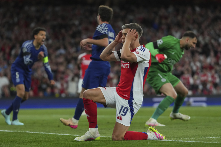 "Arsenal" öz meydanında "PSJ"yə uduzdu 