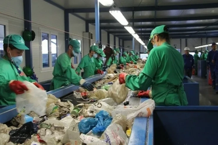 Sənaye tullantıları onilliklər ərzində qayaya çevrilir - ARAŞDIRMA 