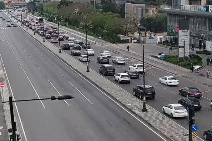 Bakıda bu yollarda sıxlıq var - SİYAHI 