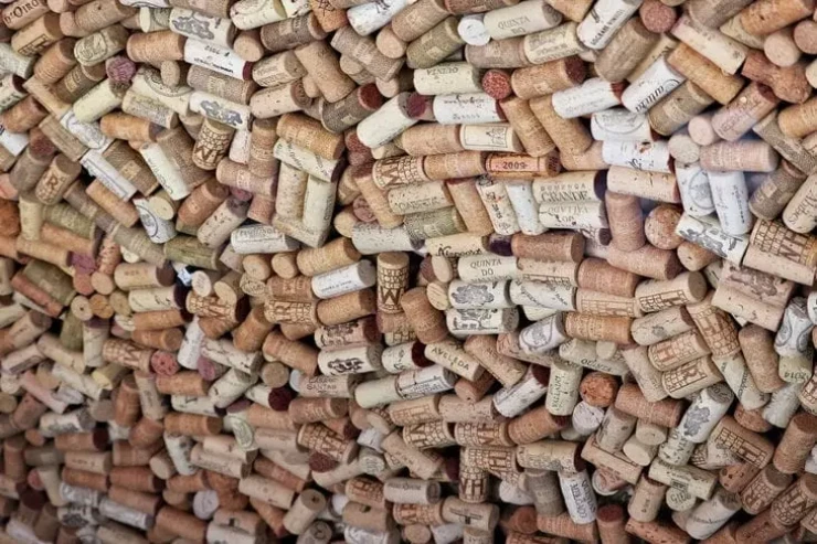 Şərab tıxaclarını atmayın: gündəlik istifadə üçün 5 inanılmaz üsul 