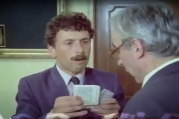 Məşhur aktyor  dəlixanada   - Şizofreniya diaqnozu qoyuldu