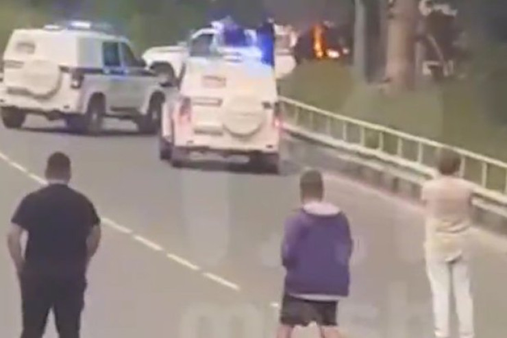 Polis saxlayanda  özünü yandırdı   -  VİDEO 