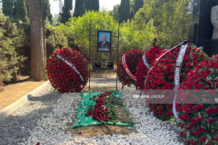 Xalq artisti Arif Babayev Fəxri xiyabanda dəfn olundu -YENİLƏNİB 