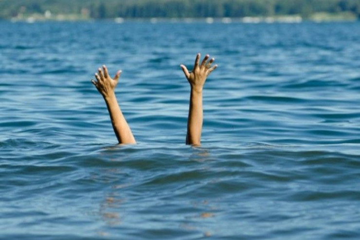 Kür çayında yeniyetmə boğuldu 