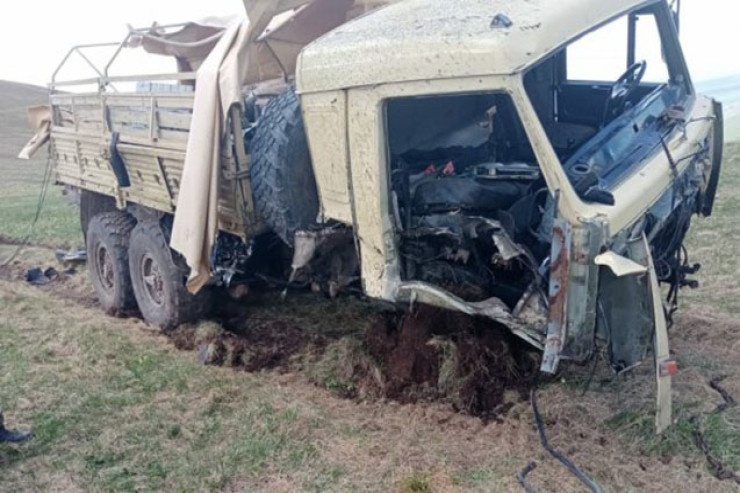 Kəlbəcərdə hərbi avtomobil minaya düşdü,  5 yaralı - YENİLƏNİB 