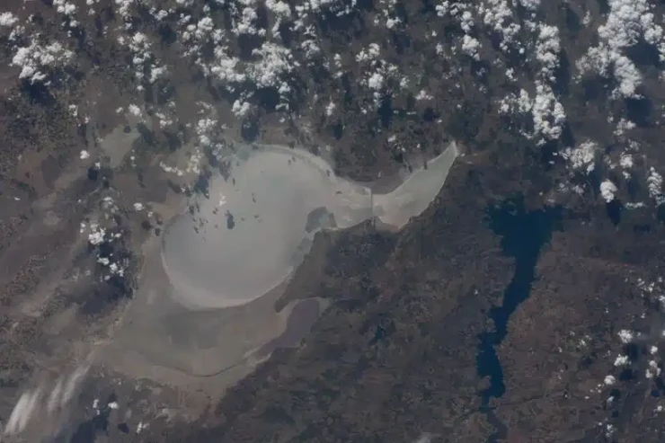  Yer “özünü yeyir”:   yer qabığının nəhəng hissələri Türkiyənin altına  “axır”