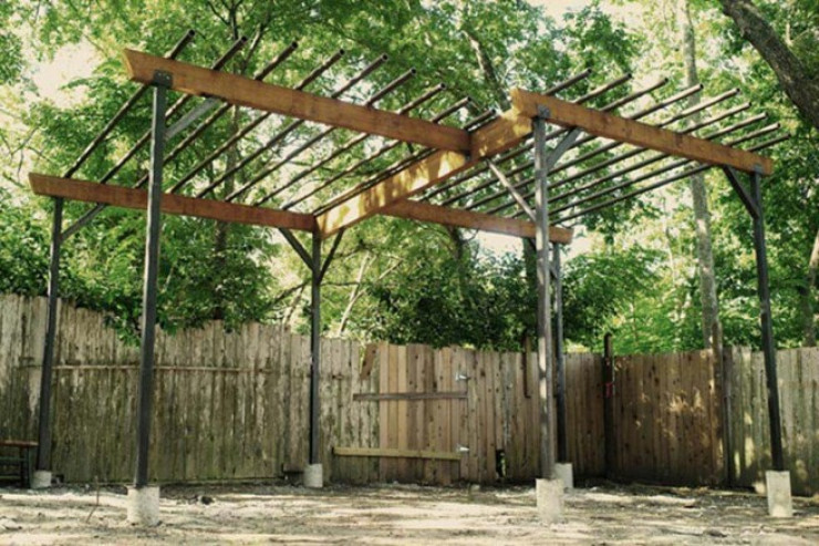 Bakıda üzüm çardağında meyit tapıldı 