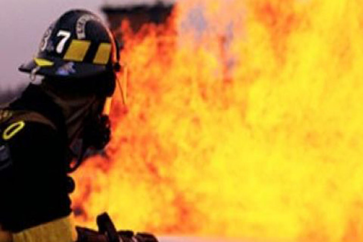 Xəstəxananın həyətində 3 hektar ərazi  yandı