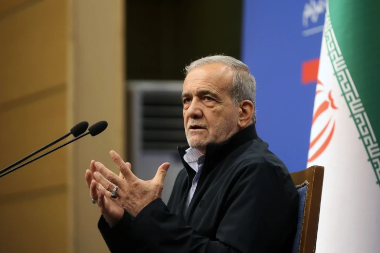 Pezeşkian məcburi hicaba  qarşı çıxdı