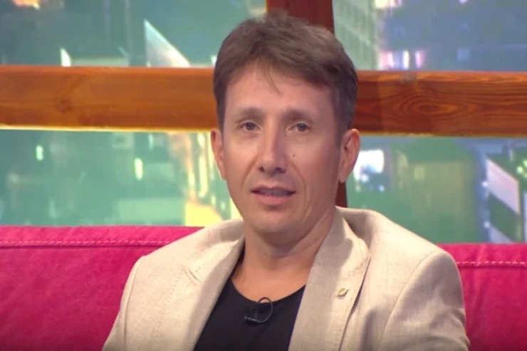 Azər Axşam:  "Ölməmişəm, bunu yayanlara nə deyə bilərəm?" - VİDEO 