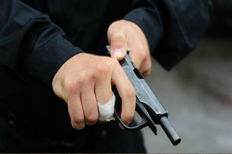 Azərbaycanlı kişi kriminal avtoritet  olan dayısını və sevgilisini GÜLLƏLƏDİ 