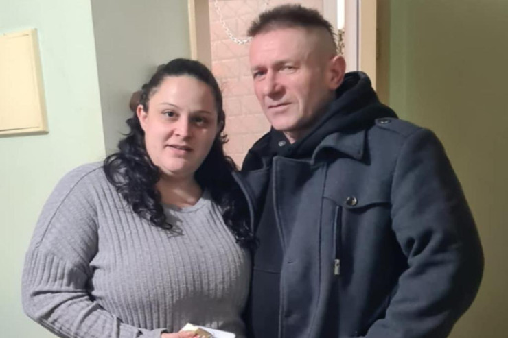 Kişi və hamilə arvadını öldürüb başını kəsdilər 