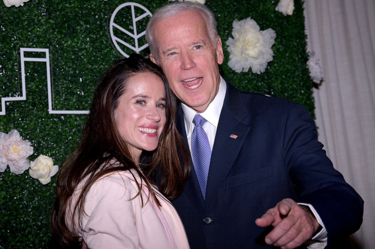 Baydenin qızı ərindən boşanır 