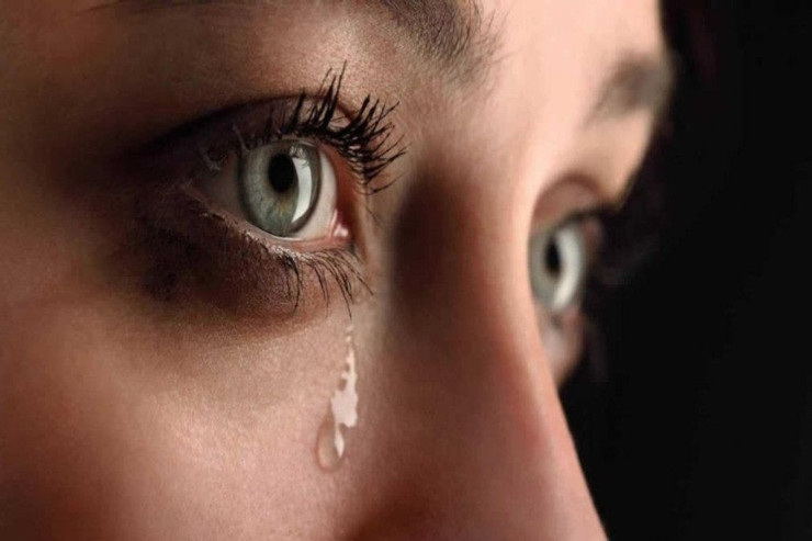 Yuxuda sağ insanı ölü  görmək nə deməkdir?