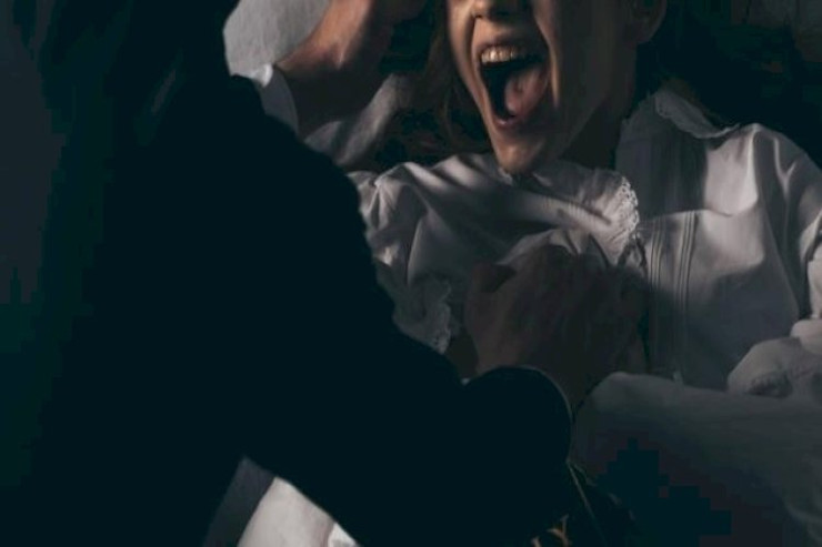 Cinçıxarma   adı ilə qızı oteldə zorladılar