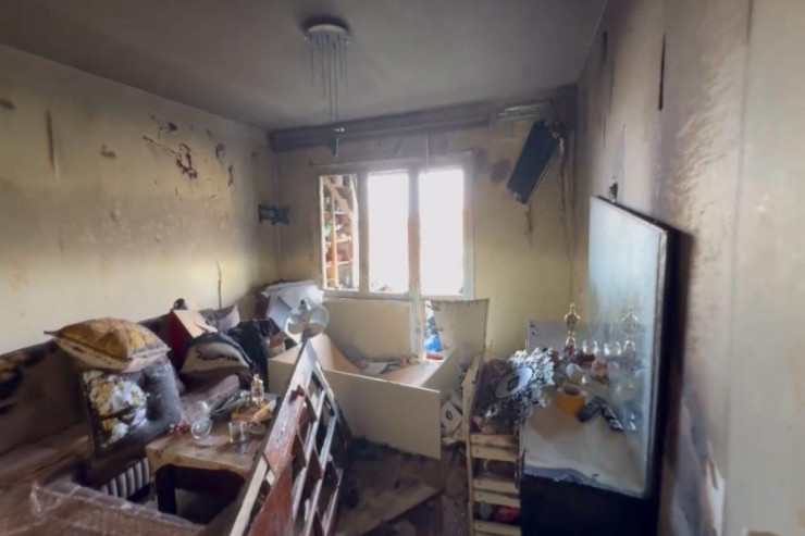 Bakıda evdə PARTLAYIŞ:  yaralanan var