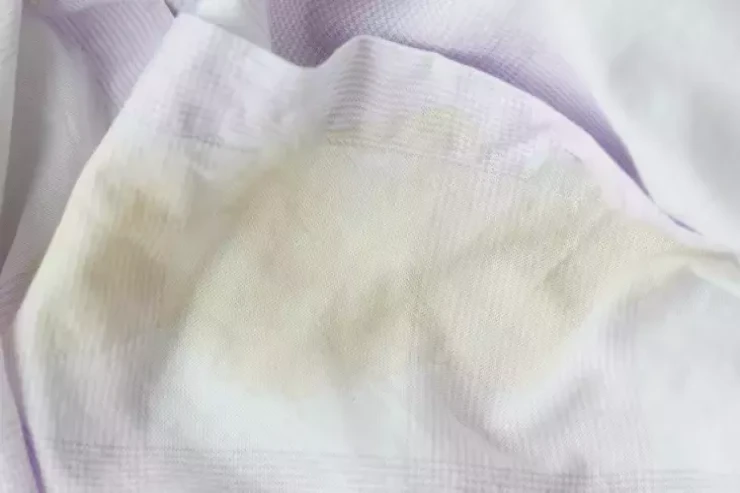 “Qar kimi  ağ olacaq”  - Tər ləkəsini yox edən qarışım