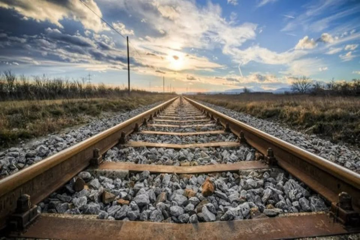 Dəmiryolunda qəza: ölən var 