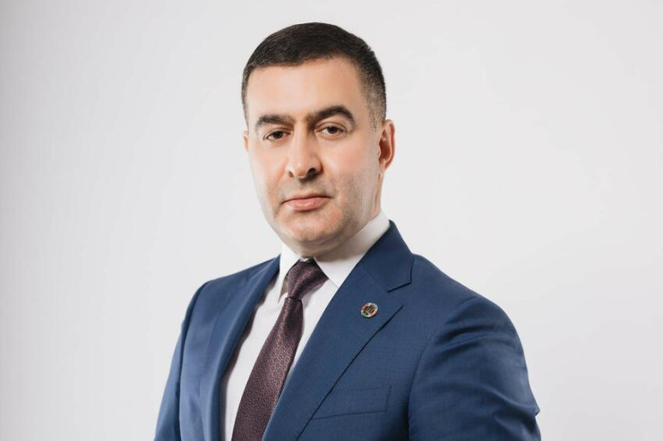 Adəm Məmmədovun vəkillik fəaliyyətinə xitam verildi 