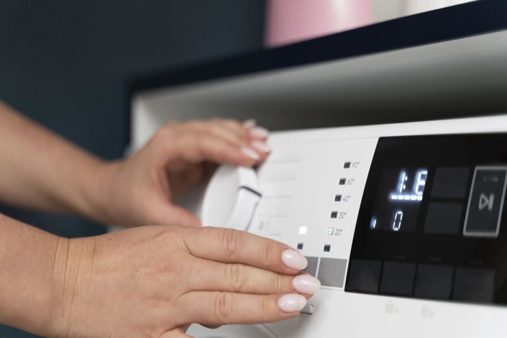 Bu iki düyməni basın:  paltaryuyanınız heç vaxt xarab olmasın