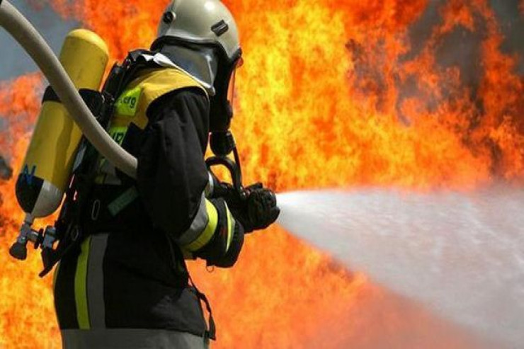 Bakıda yataqxanada YANĞIN:  3 nəfər zəhərləndi