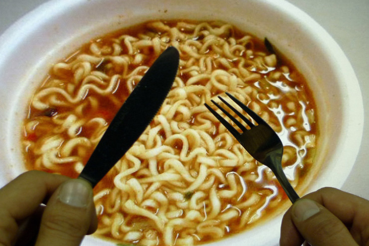 Marketdən lapşa alıb yedi, yarım saat sonra öldü 