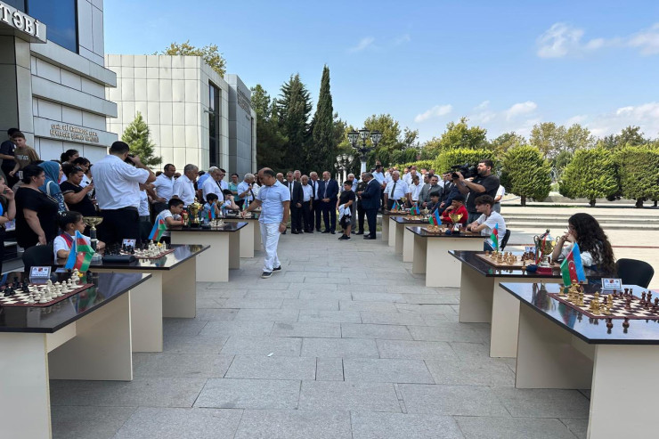 Beyləqanda şahmat üzrə beynəlxalq qrossmeystr Namiq Quliyevlə görüş keçirildi