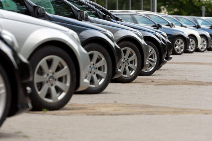 Avtomobili neçə il sürəndən sonra satmaq lazımdır? - DƏQİQ VAXT 