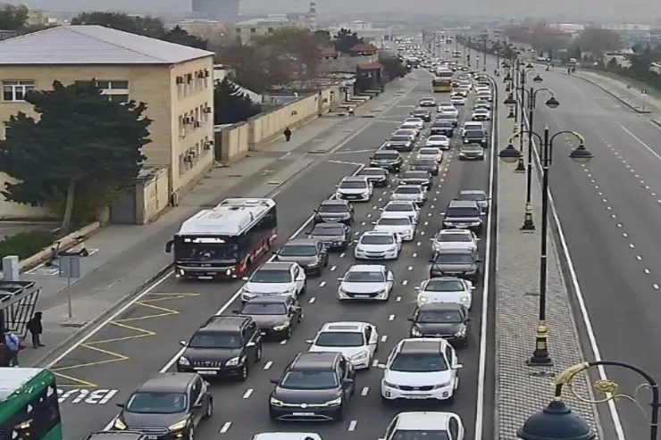 Bakıda bu yollarda sıxlıq var - SİYAHI 