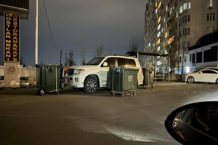 Sakinlər "cip"i zibillikdə  saxlayan sürücünü belə cəzalandırdı 