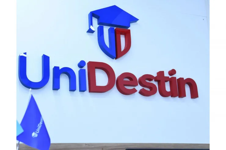 Dil öyrənmədən xaricdə oxumaq mümkündürmü? - UniDestin Təhsil Mərkəzi bu suala aydınlıq gətirir