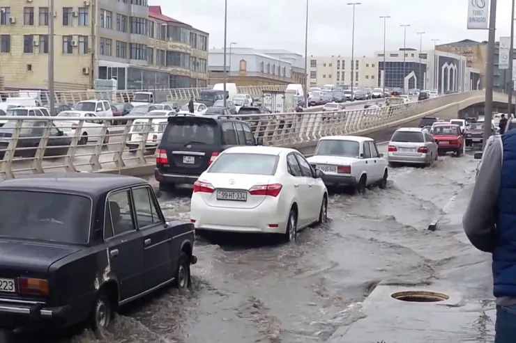 Gölməçəli Bakıdan GÖRÜNTÜLƏR 