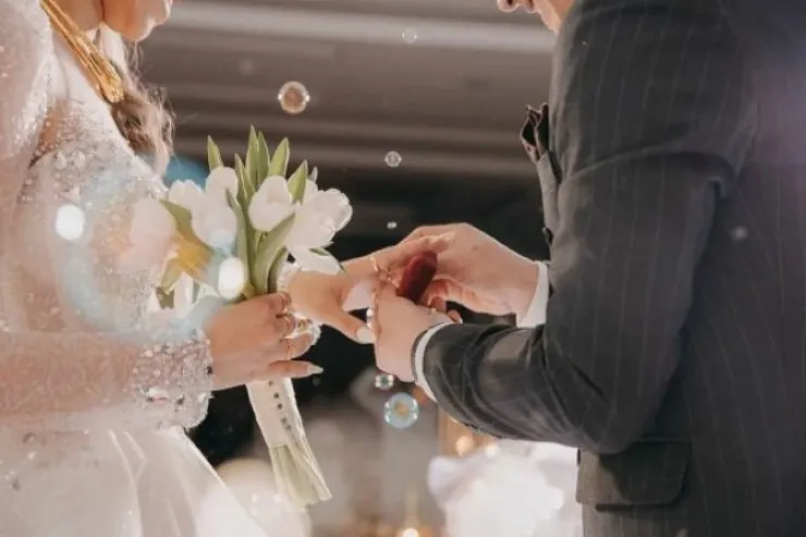 Xaricdə bağlanmış nikah Azərbaycanda etibarlıdır? - CAVAB  