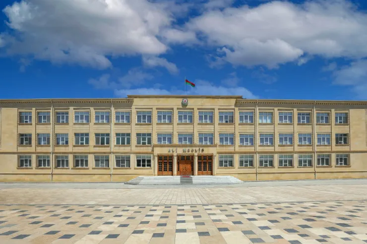 Azərbaycanda deputat mandatından məhrum edildi 