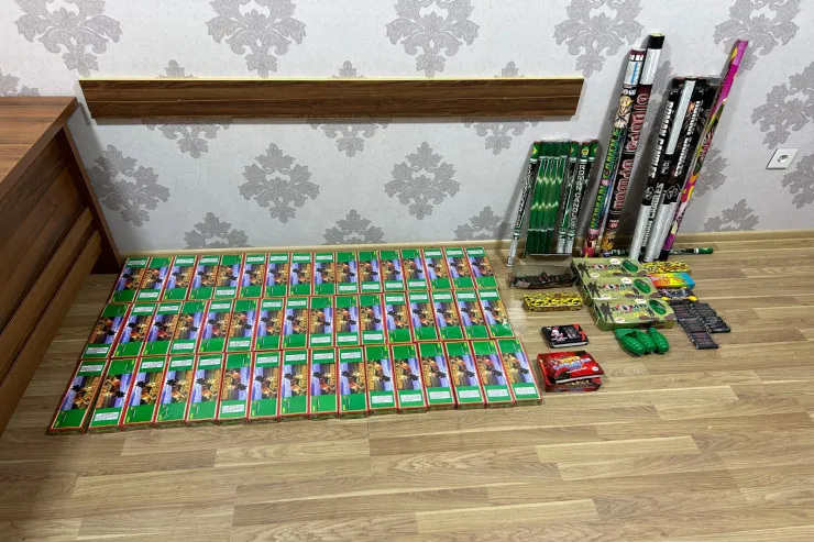 Bakıda pirotexniki vasitələr satan tutuldu - VİDEO 