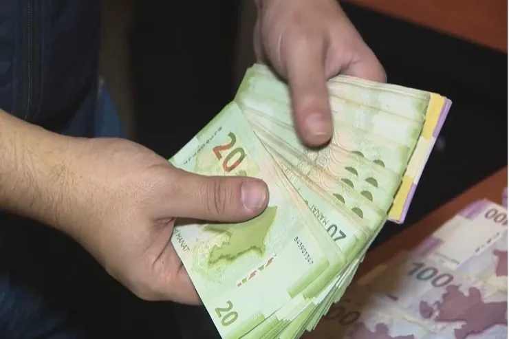 Saxta iş elanları yayan dələduz tutuldu - VİDEO 