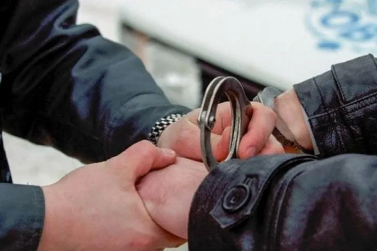 Əcnəbiyə qarşı  quldurluq edənə HÖKM OXUNDU 