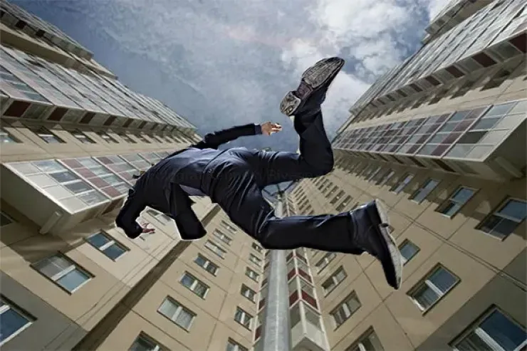 Bakıda DƏHŞƏT:  kişi 22 mərtəbəli  binadan yıxılıb öldü