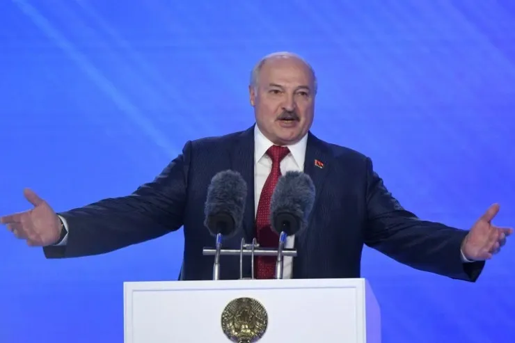 Lukaşenkonun oğlu  qol vurdu, atasının komandasını  məğlubiyyətdən qurtardı