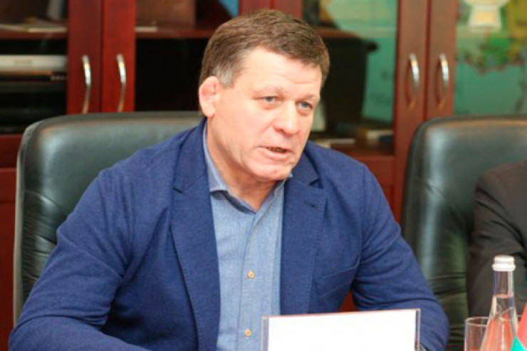 "Oleq Bakinski" ev dustaqlığına  çıxmaq istəyir