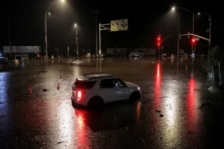 Güclü yağış yağdı: 9 nəfər öldü 