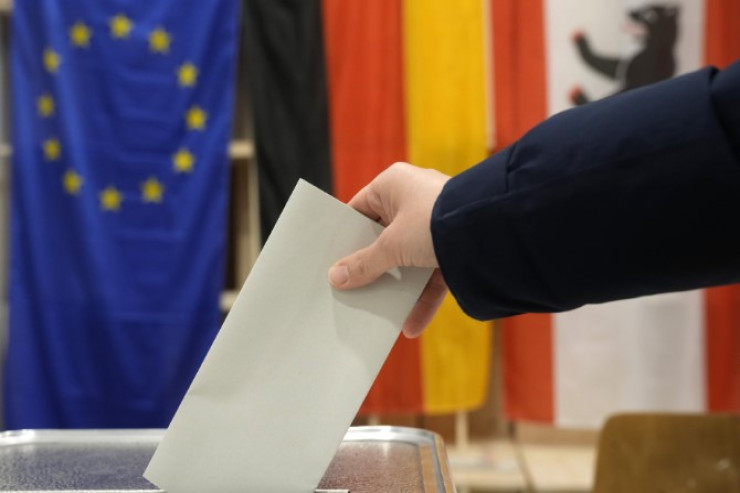 Almaniyada mühafizəkarlaq qalib gəldi - Bundestaq seçkilərinin nəticəsi 