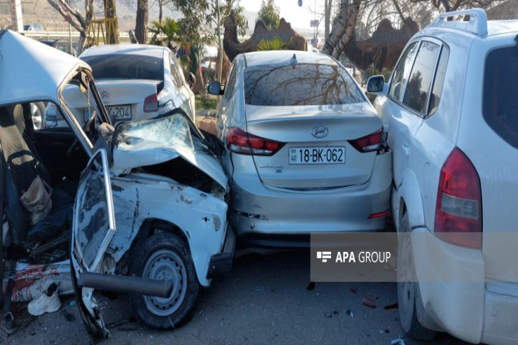 Hacıqabulda AĞIR QƏZA:  3 nəfər öldü, yaralılar var - YENİLƏNİB 