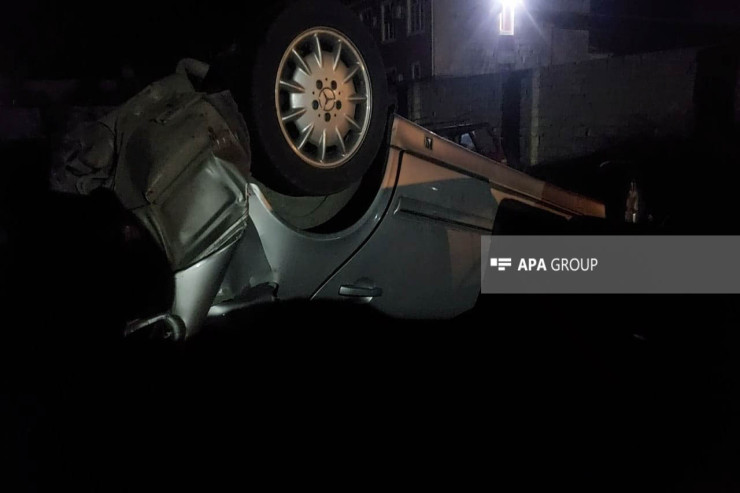 Goranboyda maşın aşdı: Yaralılar var -FOTO -YENİLƏNİB 