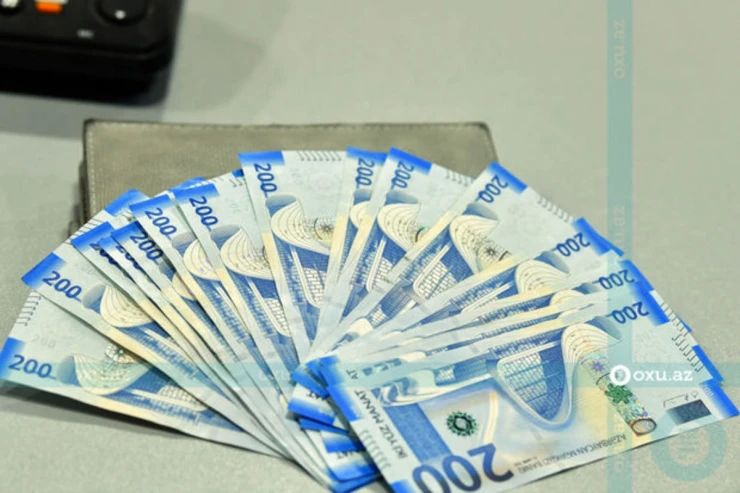 Bakıda tapılan 10 min manat sahibinə qaytarıldı - YENİLƏNİB 