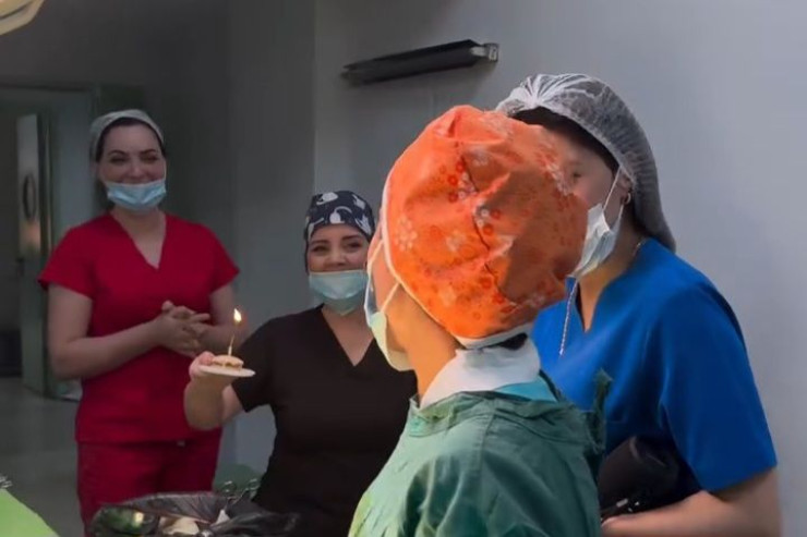 Əməliyyatda tort yeyən həkimlə bağlı ARAŞDIRMA BAŞLADI   - YENİLƏNİB - VİDEO 