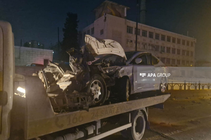 Bakıda DƏHŞƏTLİ QƏZA:  Körpüdə hərəkət dayandırıldı